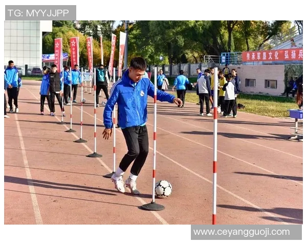 模仿足球明星点球技巧挑战赛你能否复制他们的精彩瞬间